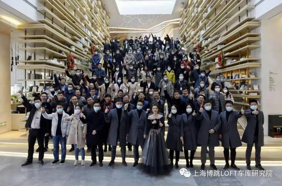 福州全国一百多人在华侨城汉口道6号参观研讨LOFT专利车库技术！